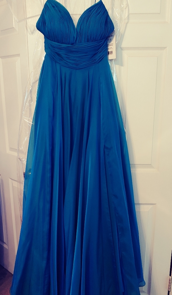 Sherri hill size 4